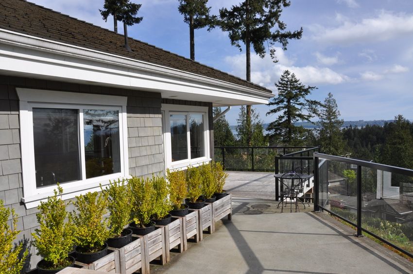 I have sold a property at 4798 HEADLAND Place in West Vancouver
